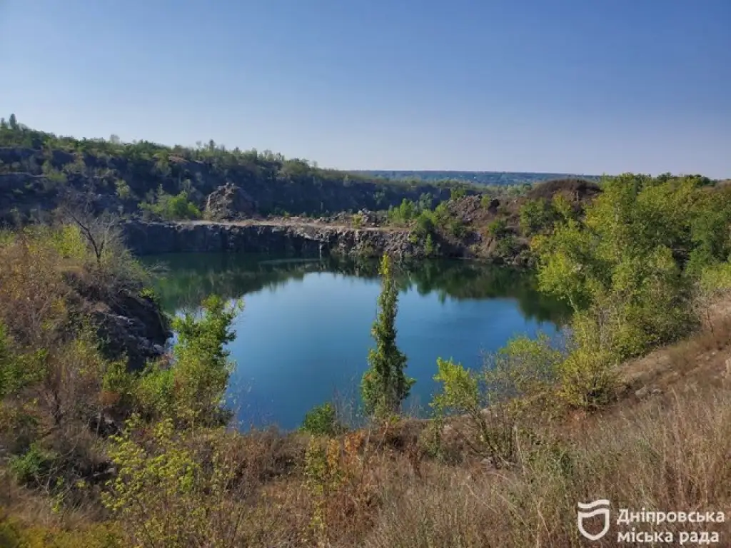 У Дніпрі перевірили воду в міських водоймах: перші результати показали норму