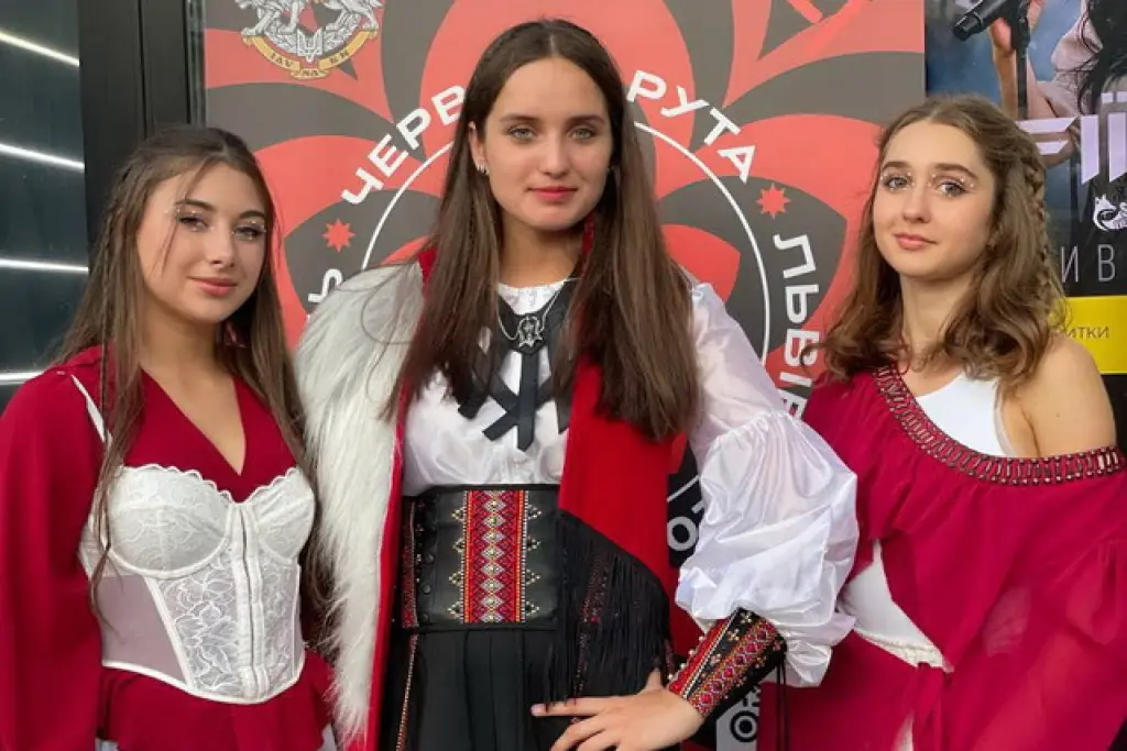 Молода співачка з Дніпра Валерія Вареник виборола перемогу на фестивалі «Червона рута»