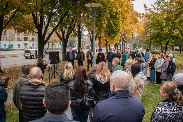 У Дніпрі відкрили другу частину Алеї Героїв: 36 нових історій мужності