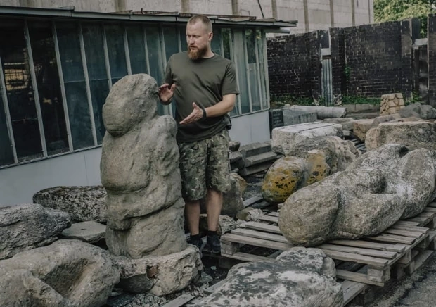 The Guardian написала про історичний музей Дніпра та порятунок кам’яних баб із прифронтових зон