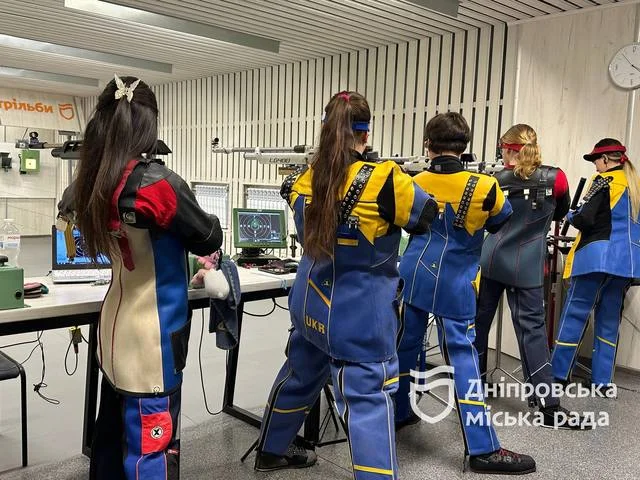 Дніпро виховує майстрів: семеро спортсменів школи ОР №1 здобули звання з кульової стрільби