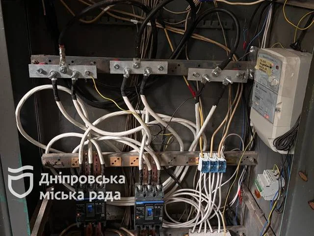 У Дніпрі оновили електромережі в будинку на вулиці Мандриківській