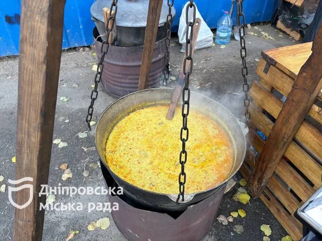 Фермери, крафтові вироби та святковий настрій: у Дніпрі тривають ярмарки вихідного дня