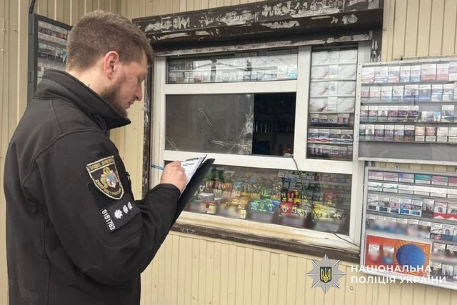 У Кам’янському поліція вилучила понад 3 тисячі пачок сигарет без акцизу на майже 200 тисяч гривень