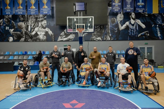 На Дніпропетровщині ветерани створили команду з баскетболу на візках «ТитаниUA» і провели перше тренування