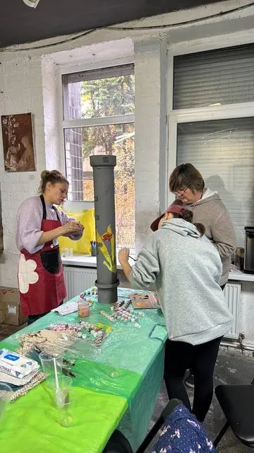 У Дніпрі проходять арт-терапевтичні заняття для родин українських героїв