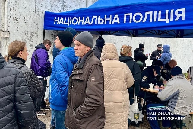 У Дніпрі триває робота поліції після нічної атаки на місто