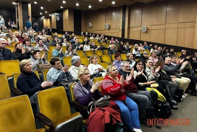 У Дніпрі представили допрем’єрний показ стрічки «Поїзд до Різдва»