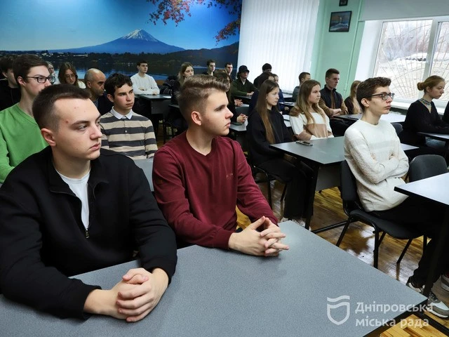 Філатов провів відкриту лекцію про співпрацю Дніпра з Осакою та «феномен Японії»