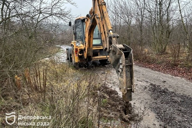 У Дніпрі відновлюють водопостачання в Ясному: аварійні служби працюють безперервно