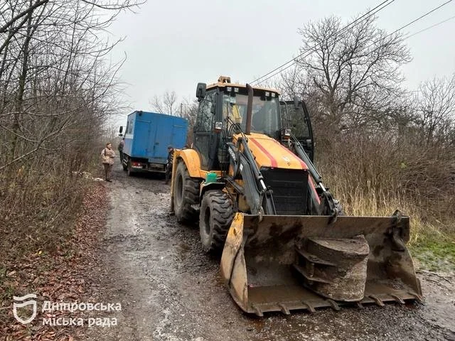 У Дніпрі відновлюють водопостачання в Ясному: аварійні служби працюють безперервно