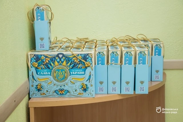 У Дніпрі відзначили 60 років роботи першої стоматполіклініки та нагородили її медиків У Дніпрі відзначили 60 років роботи першої стоматполіклініки та нагородили її медиків