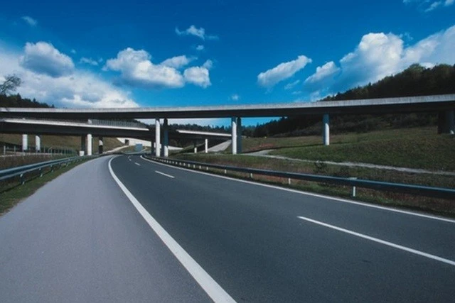 Україна готує перший платний автошлях до кордону з Польщею