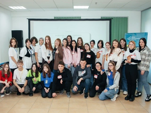 У Дніпрі школярі та студенти презентували бізнес-проєкти на двох Лагерях підприємництва