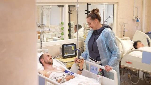 Свідчення під обстрілом: поранені розповіли, як рятувалися після ракетного удару по Дніпру