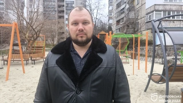 Дніпро оновлює дитячі майданчики: безпечні простори для дітей з’являються у місті