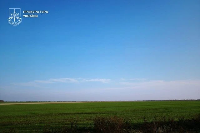 Підроблені рішення суду не спрацювали: громада на Дніпропетровщині повернула 17 гектарів землі
