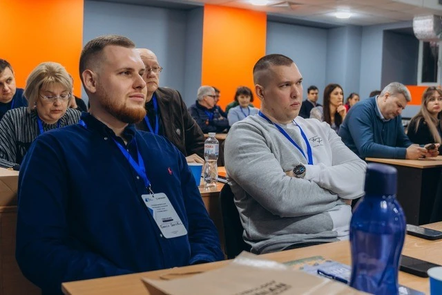 У Дніпрі айтішники з різних країн обговорили, як технології допомагають бізнесу виживати