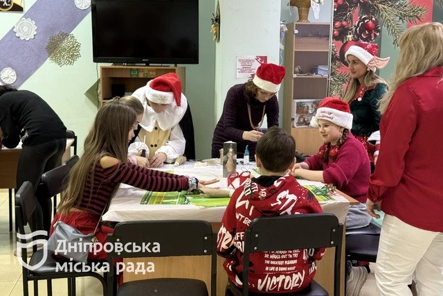 Бібліотека як простір свята: у Дніпрі запрацювала «Фабрика чудес» для всієї родини