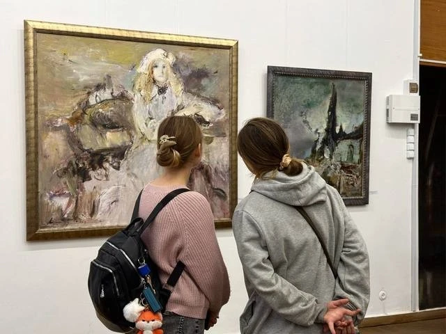 Діалог із десятиліттями: у Дніпрі відкрили велику ретроспективу Леоніда Антонюка