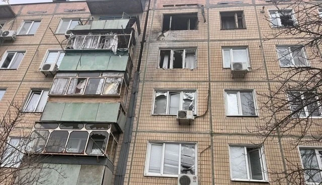Вечірні обстріли Нікопольщини – поранені люди і зруйновані домівки