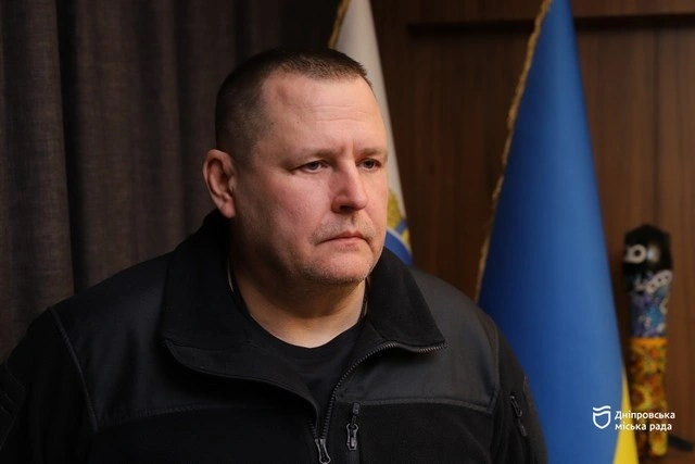 Різдвяна підтримка освітян: у Дніпрі анонсували зимові премії для працівників освіти