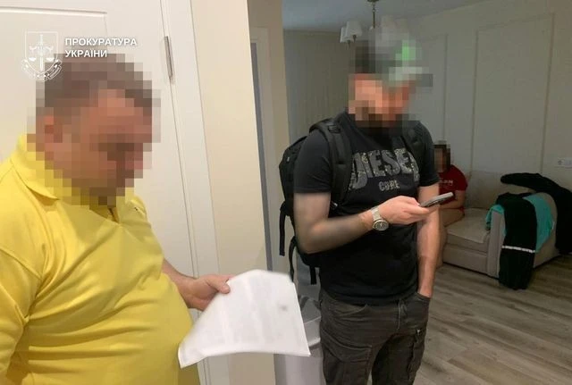 Завищені ціни на вікна і двері: у Дніпрі викрили схему розкрадання коштів на відновленні житла