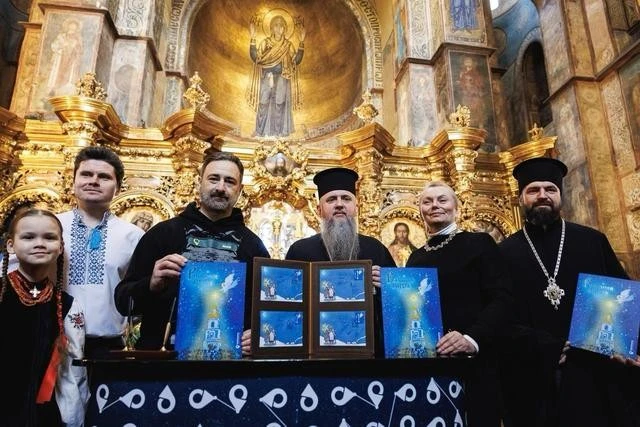 Укрпошта завершила рік різдвяною маркою про «ангелів світла»