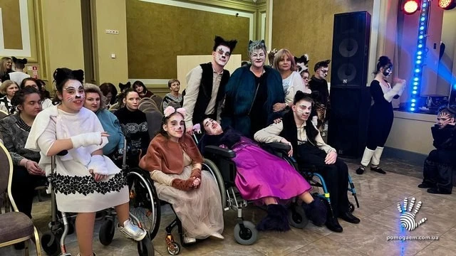 У Дніпрі відбувся інклюзивний бал, що перетворив сцену на простір мрій
