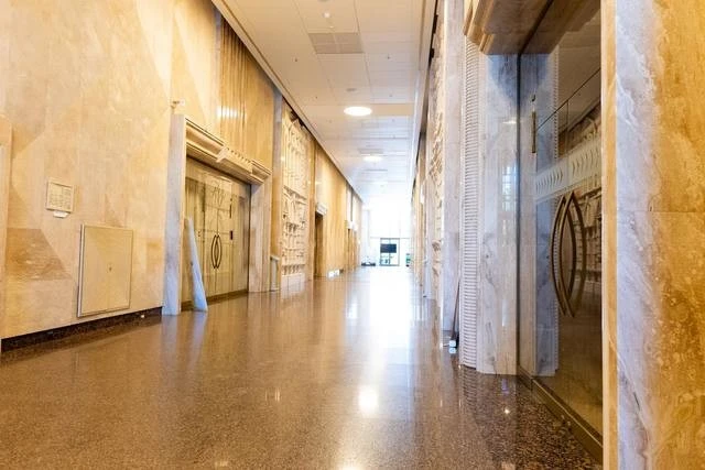 У Дніпрі з’явилася нова серія листівок із зображеннями втрачених фасадів старого міста
