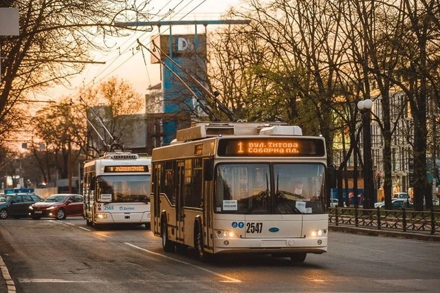 На Дніпропетровщині ще більше дітей отримали родини: за рік усиновили 129 хлопчиків і дівчаток
