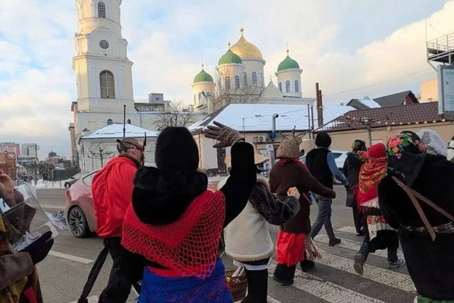 На Дніпропетровщині ще більше дітей отримали родини: за рік усиновили 129 хлопчиків і дівчаток