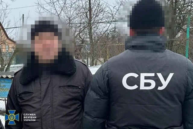 Підпільний арсенал на продаж: силовики зупинили масштабну спробу збуту «трофейної» зброї
