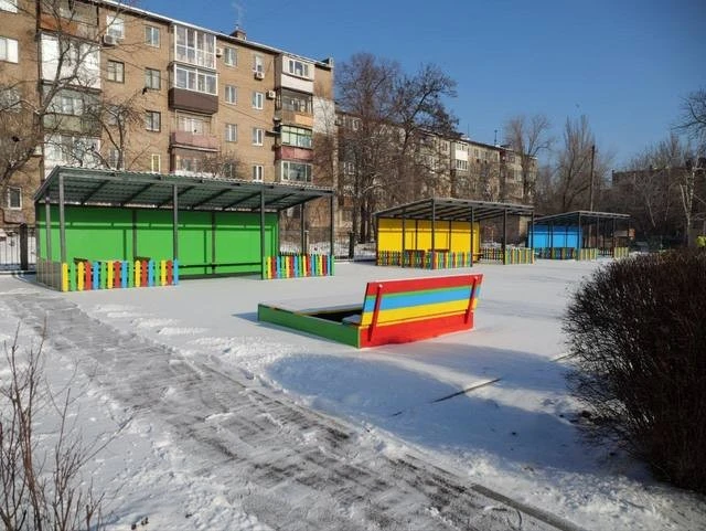 У Кривому Розі відкрили оновлений дитсадок із укриттям і новим майданчиком