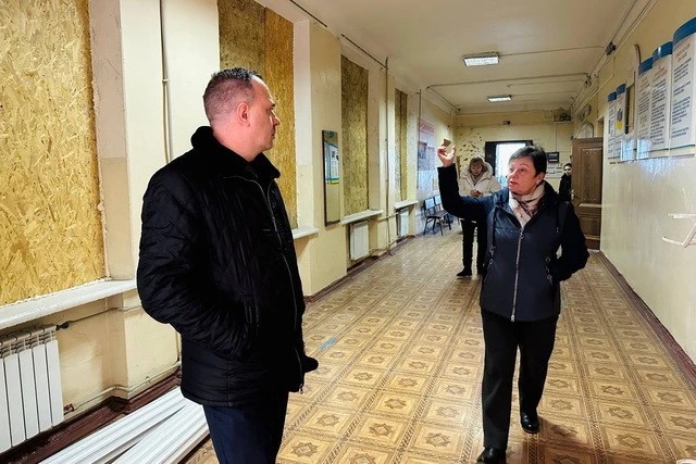 Відновлення життя: у гімназії №20 Дніпра тривають масштабні ремонтні роботи після ракетної атаки
