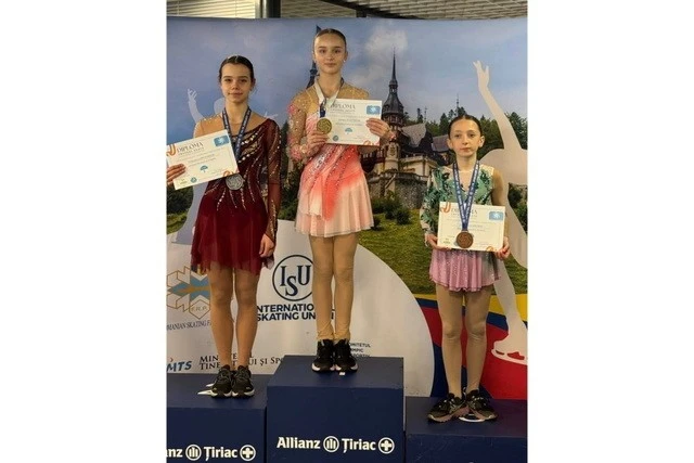 Бухарест приніс медалі: фігуристки з Дніпра повернулися з Crystal Skate із золотом і сріблом