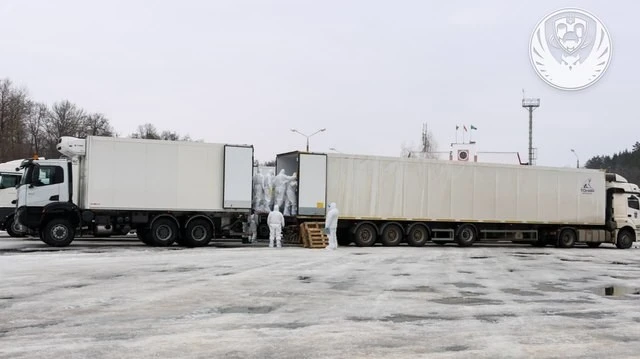 Лівобережжя Дніпра оновлюють: місто планує замінити старі лавки на нові