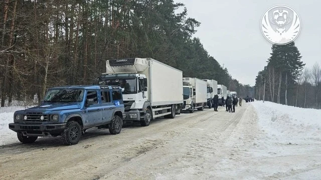 Лівобережжя Дніпра оновлюють: місто планує замінити старі лавки на нові