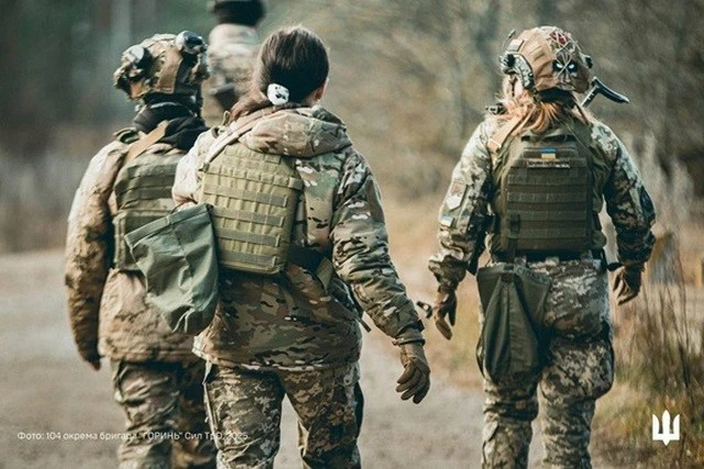 У війську України служать десятки тисяч жінок – Сырський навів актуальні дані
