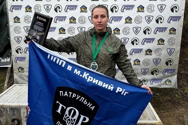 Криворізька патрульна виборола «срібло» на стрілецькому турнірі у Вінниці
