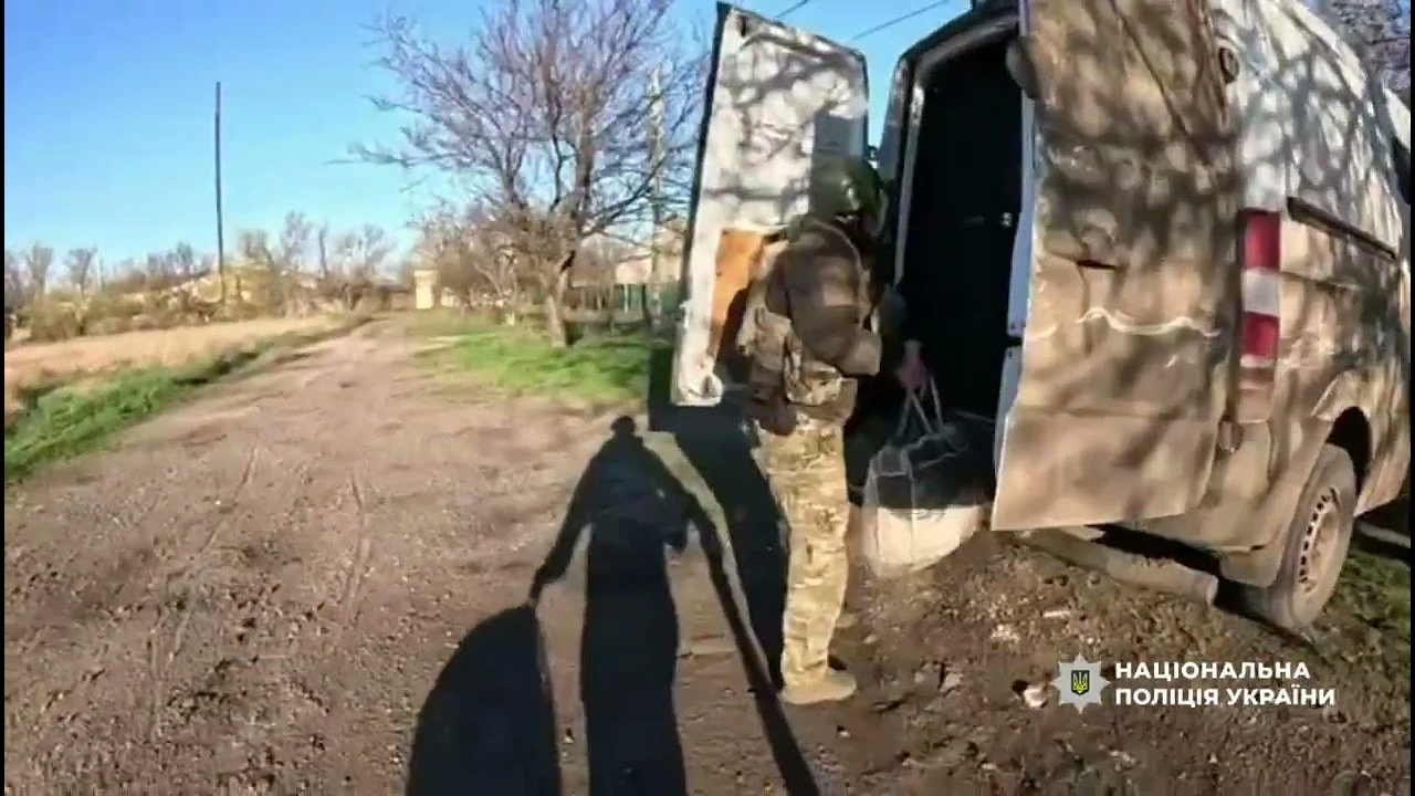 Порятунок під вогнем: як «Білі янгели» вивозять мешканців Синельниківщини до безпеки