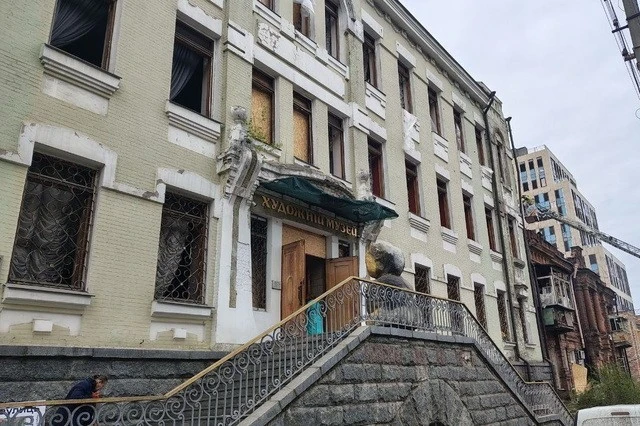 Підприємці долучаються до відновлення Художнього музею у Дніпрі після нових руйнувань