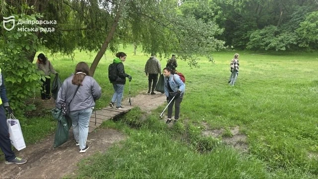 Толока у Тоннельній балці: як бізнес та громада Дніпра очистили зону відпочинку від сміття