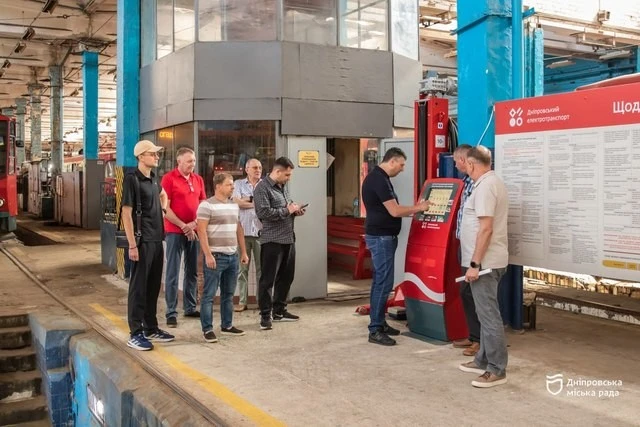 Оновлення рейкового флоту: вулицями Дніпра почав курсувати другий сучасний трамвай від вітчизняного виробника