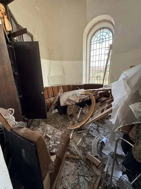 Ракетна атака зруйнувала культурний символ Дніпра: чи зазвучить знову понівечений орган