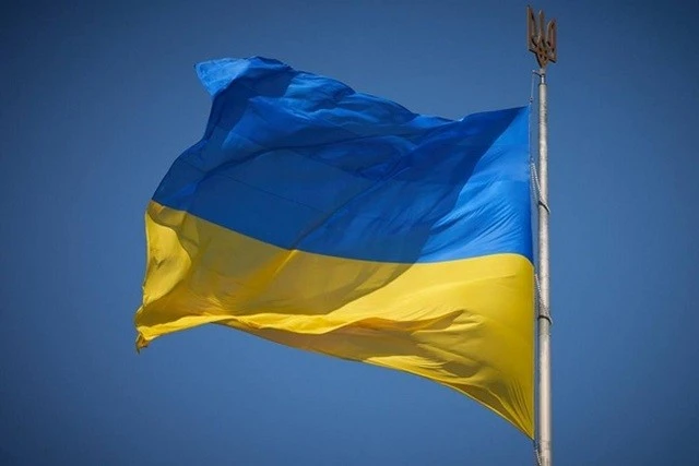 Головні цінності незмінні: Україна святкує тридцяту річницю ухвалення Конституції