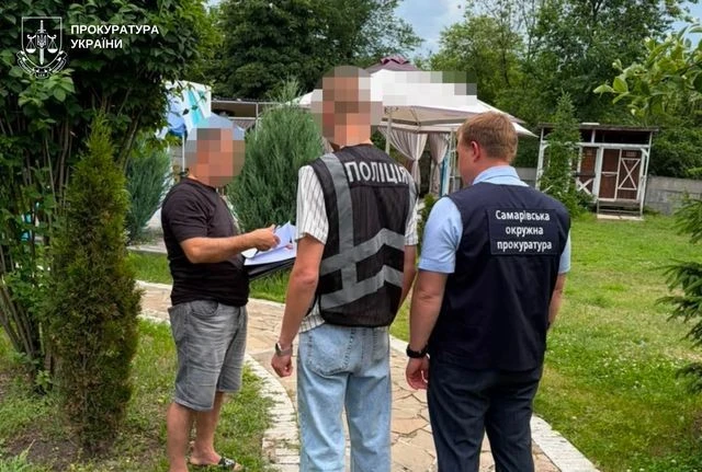 Дванадцять років нелегального бізнесу в лісі: на Дніпропетровщині судитимуть власника комплексу відпочинку
