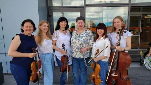 Мистецтво замість медикаментів: артисти Дніпровської опери підтримали поранених воїнів