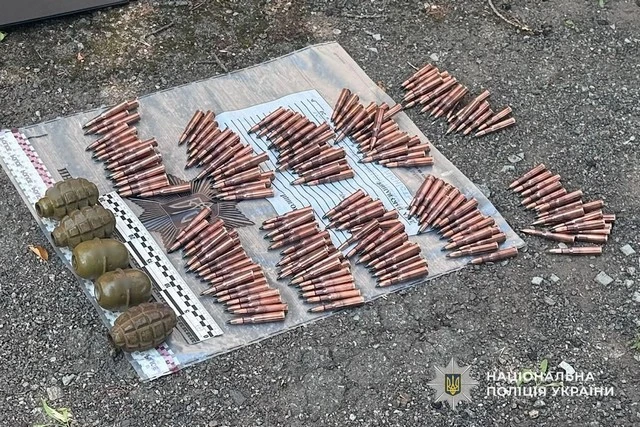 У Кривому Розі затримали торгівця зброєю: вилучено гранати та сотні набоїв