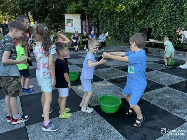 Патріотичний вікенд у Дніпрі: як містяни відроджували народні традиції в Зеленому Гаю